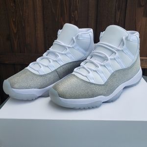 AJ XI, Size 8 Men/9.5 Wmn (Brand New/Never Worn)